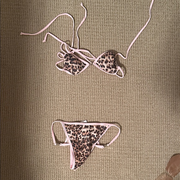 Strawberry Milk Mob Leopard and Pink Bikini - Picture 1 of 2